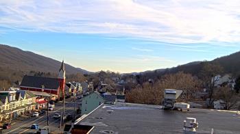 Weather camera view of Line Mountain ES Trevorton.