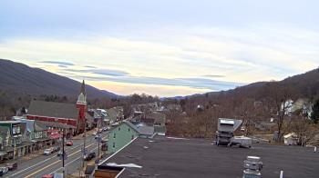 Weather camera view of Line Mountain ES Trevorton.