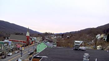 Weather camera view of Line Mountain ES Trevorton.