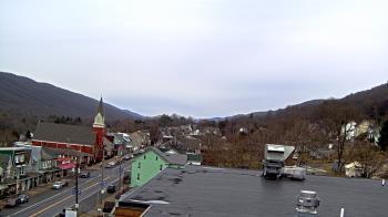 Weather camera view of Line Mountain ES Trevorton.