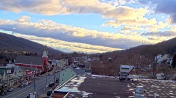 Weather camera view of Line Mountain ES Trevorton.