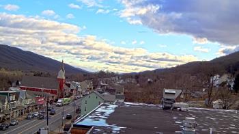 Weather camera view of Line Mountain ES Trevorton.