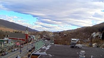 Weather camera view of Line Mountain ES Trevorton.