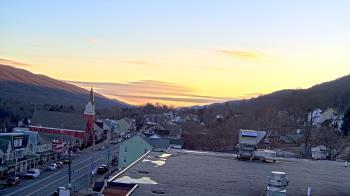 Weather camera view of Line Mountain ES Trevorton.