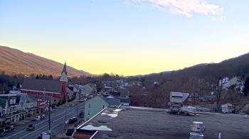 Weather camera view of Line Mountain ES Trevorton.