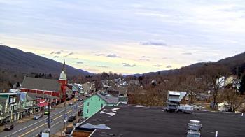Weather camera view of Line Mountain ES Trevorton.