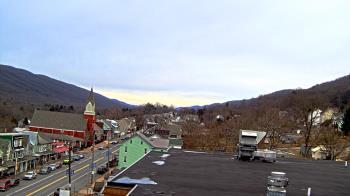 Weather camera view of Line Mountain ES Trevorton.