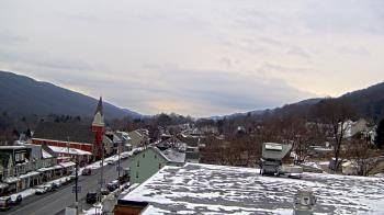 Weather camera view of Line Mountain ES Trevorton.