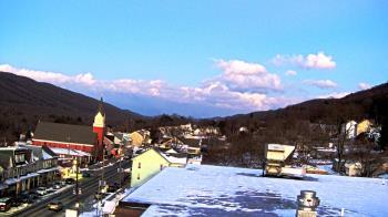 Weather camera view of Line Mountain ES Trevorton.