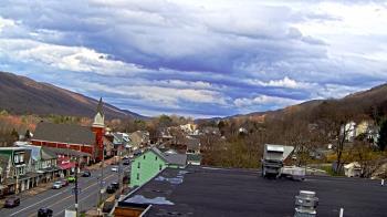 Weather camera view of Line Mountain ES Trevorton.