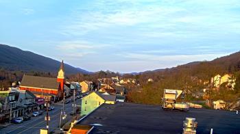 Weather camera view of Line Mountain ES Trevorton.