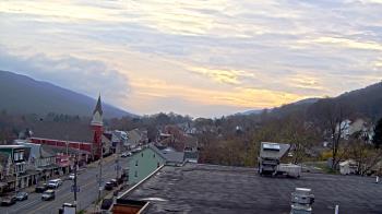 Weather camera view of Line Mountain ES Trevorton.