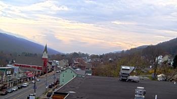 Weather camera view of Line Mountain ES Trevorton.