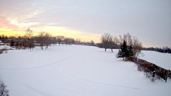 Weather camera view of Village Links of Glen Ellyn.