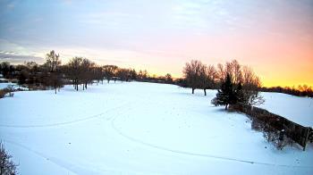 Weather camera view of Village Links of Glen Ellyn.