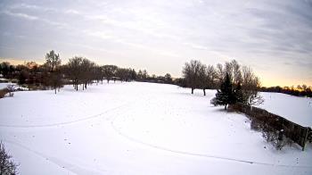 Weather camera view of Village Links of Glen Ellyn.