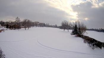 Weather camera view of Village Links of Glen Ellyn.
