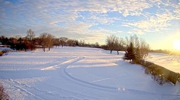 Weather camera view of Village Links of Glen Ellyn.