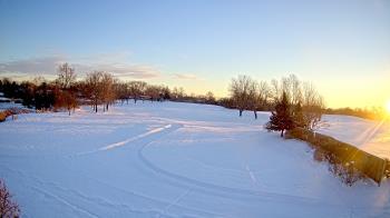 Weather camera view of Village Links of Glen Ellyn.