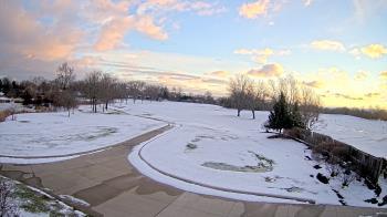 Weather camera view of Village Links of Glen Ellyn.