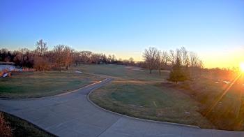 Weather camera view of Village Links of Glen Ellyn.