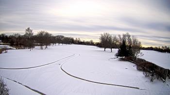 Weather camera view of Village Links of Glen Ellyn.