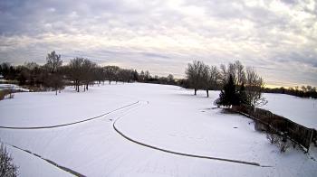 Weather camera view of Village Links of Glen Ellyn.