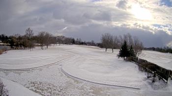 Weather camera view of Village Links of Glen Ellyn.