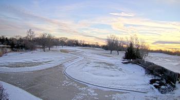 Weather camera view of Village Links of Glen Ellyn.