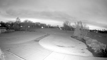 Weather camera view of Village Links of Glen Ellyn.