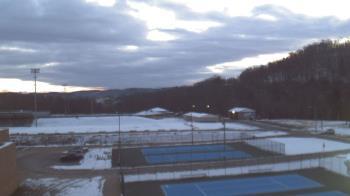 Weather camera view of Kiski Area HS.