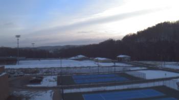 Weather camera view of Kiski Area HS.