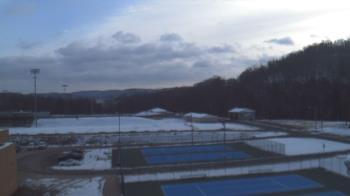 Weather camera view of Kiski Area HS.