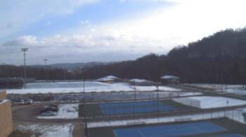 Weather camera view of Kiski Area HS.
