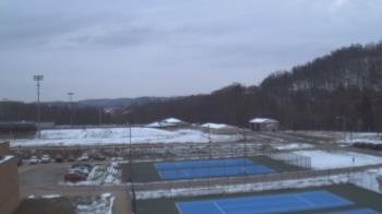 Weather camera view of Kiski Area HS.