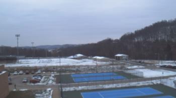 Weather camera view of Kiski Area HS.