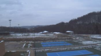Weather camera view of Kiski Area HS.