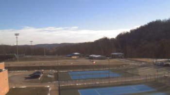 Weather camera view of Kiski Area HS.