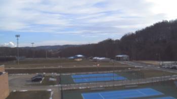 Weather camera view of Kiski Area HS.