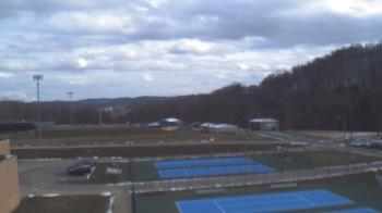 Weather camera view of Kiski Area HS.