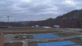 Weather camera view of Kiski Area HS.
