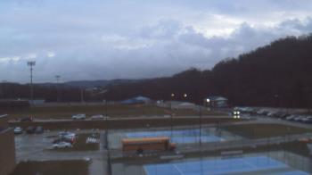 Weather camera view of Kiski Area HS.