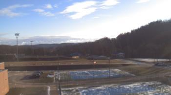 Weather camera view of Kiski Area HS.