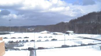 Weather camera view of Kiski Area HS.