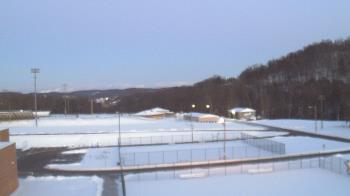 Weather camera view of Kiski Area HS.