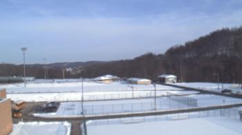 Weather camera view of Kiski Area HS.