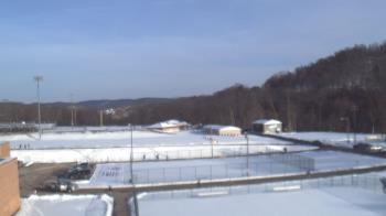 Weather camera view of Kiski Area HS.