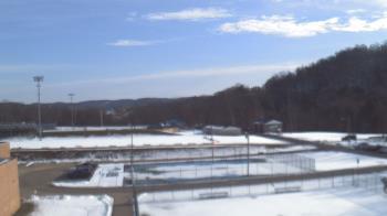 Weather camera view of Kiski Area HS.
