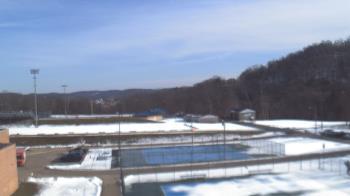 Weather camera view of Kiski Area HS.