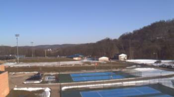 Weather camera view of Kiski Area HS.